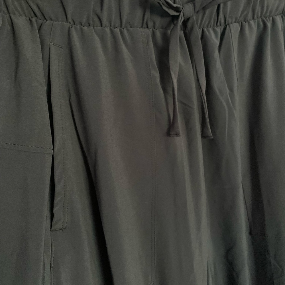 M Black Cargo Pants